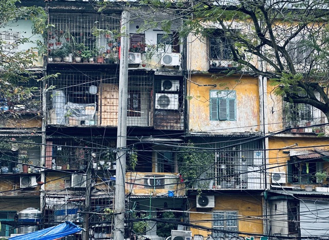 Old apartment building renovation to be accelerated - Ảnh 1. Old apartment building renovation to be accelerated - Ảnh 1.