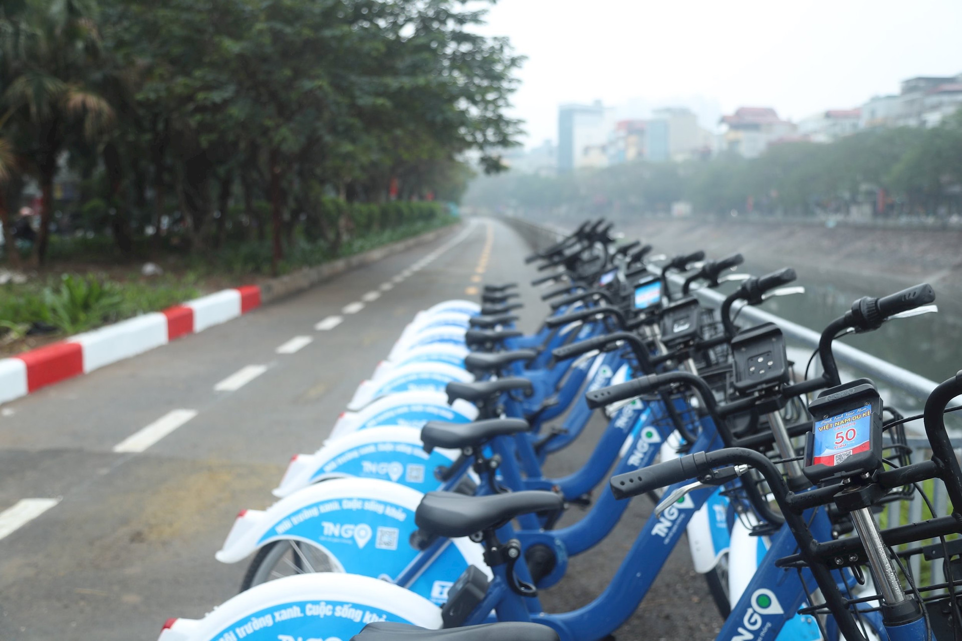 Exclusive route for pedestrians, bicycles piloted