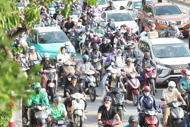Ha Noi to pilot low-emission zone from July next year- Ảnh 1.
