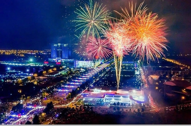 Ha Noi to launch fireworks on 2026 New Year's Eve- Ảnh 1.