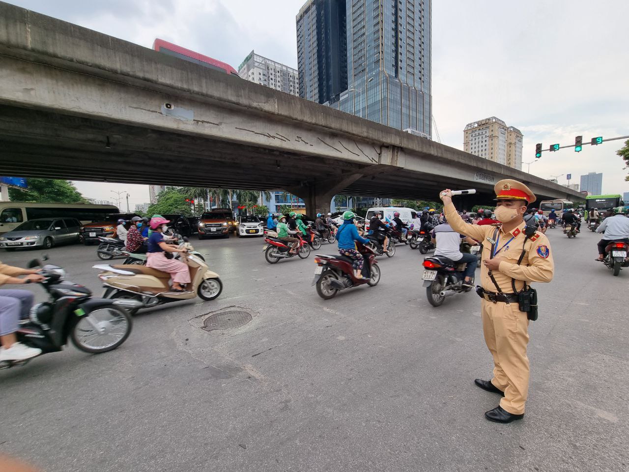 Để Giảm Thiểu ùn Tắc Việc Phát Triển Hạ Tầng Giao Thông Vẫn Là Giải Pháp Căn Cơ 6330