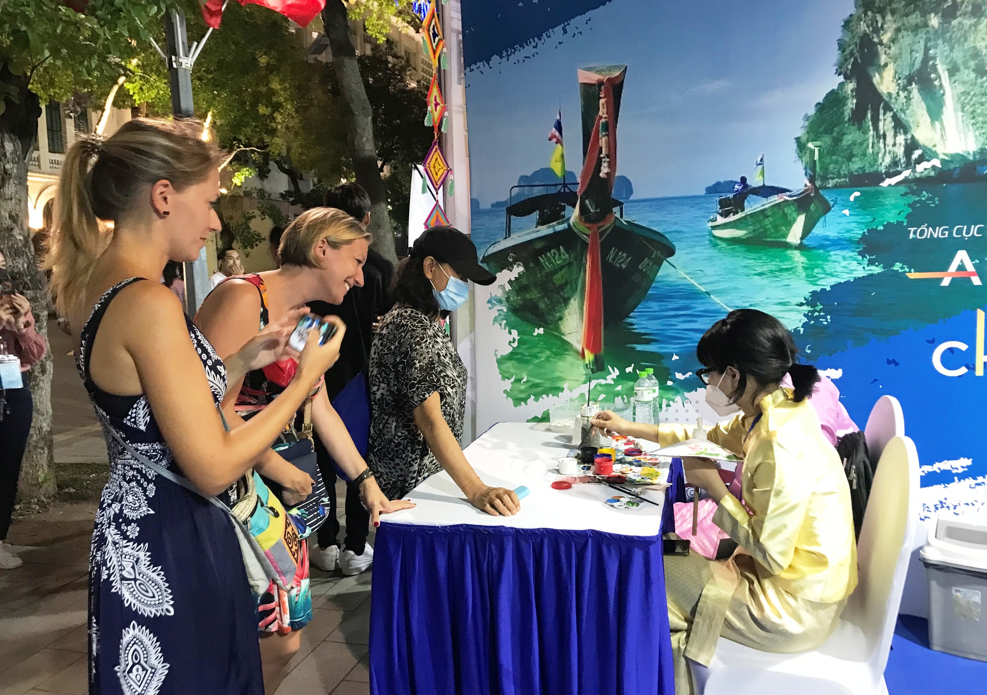 Khai mạc Lễ hội Du lịch ‘Hà Nội - Đến để yêu’ năm 2022 - Ảnh 5. Khai mạc Lễ hội Du lịch ‘Hà Nội - Đến để yêu’ năm 2022 - Ảnh 5.