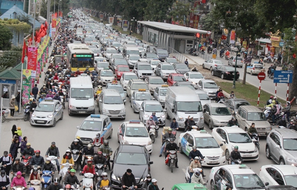 Thành phố Hà Nội quyết liệt giải bài toán ‘ùn tắc’ giao thông