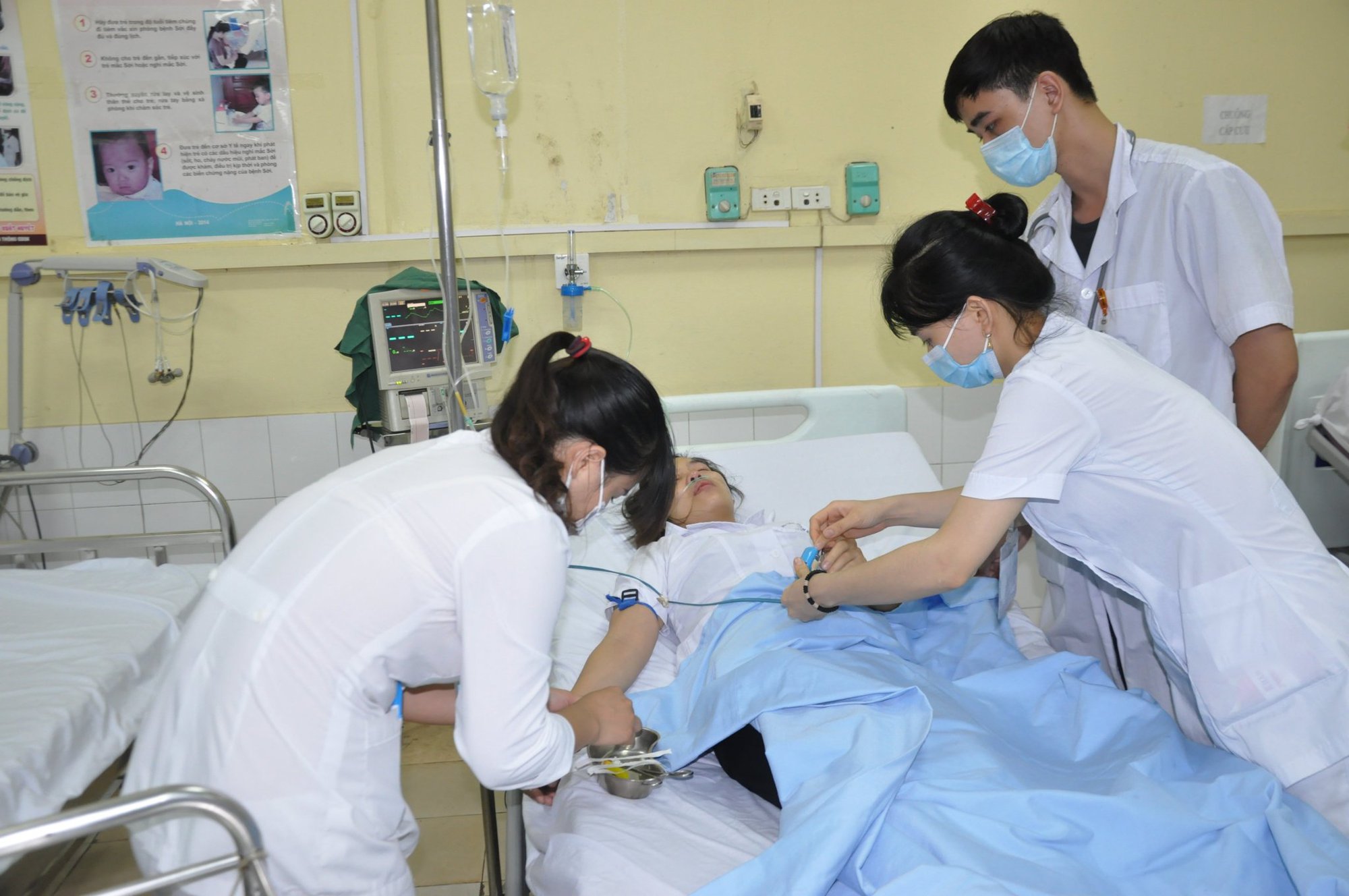 Chủ động phòng chống dịch bệnh trước nguy cơ, diễn biến phức tạp - Ảnh 2. Chủ động phòng chống dịch bệnh trước nguy cơ, diễn biến phức tạp - Ảnh 2.