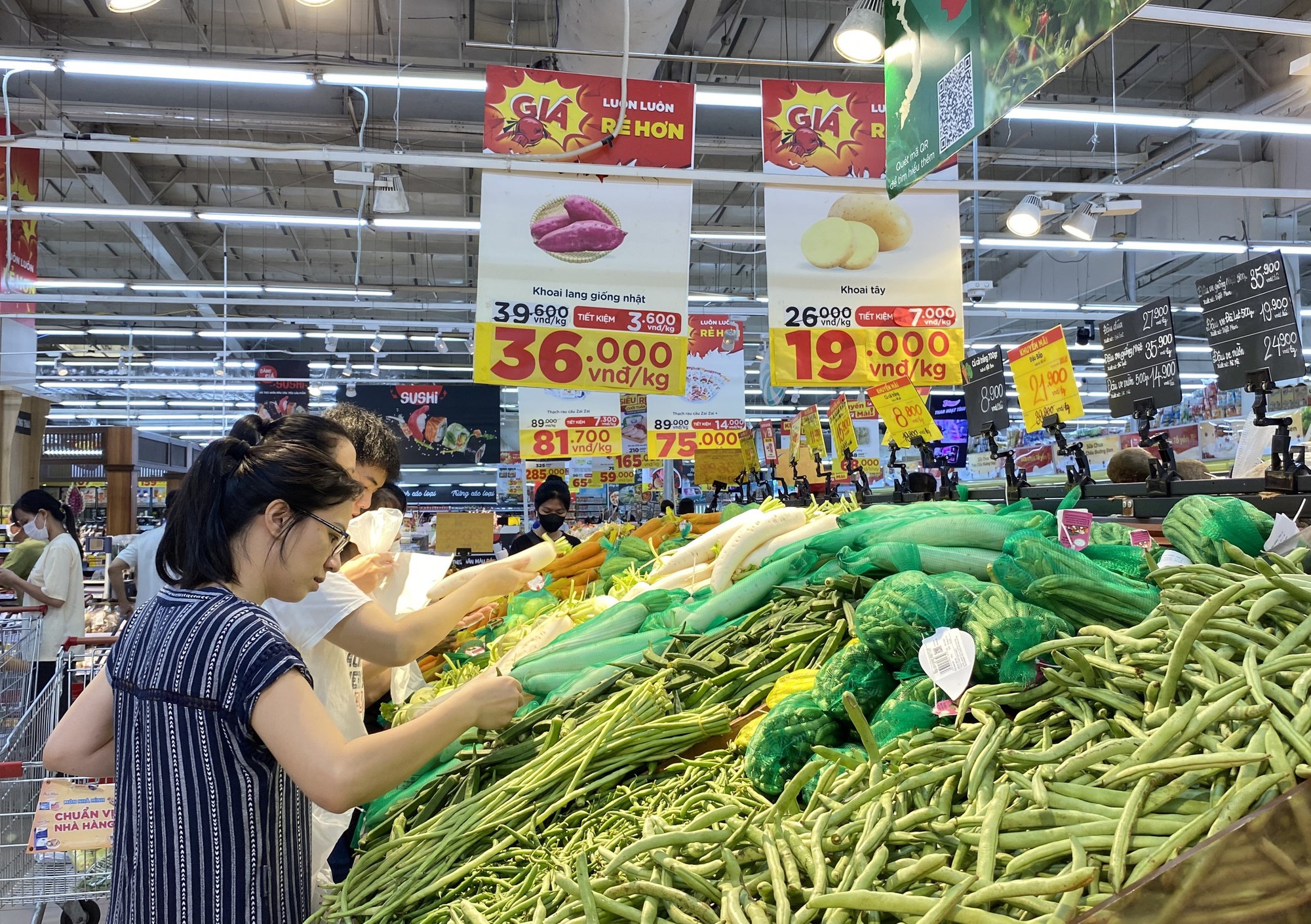 'Ngày Vàng giá shock': Khuyến mại lên đến 70%- Ảnh 3. 'Ngày Vàng giá shock': Khuyến mại lên đến 70%- Ảnh 3.