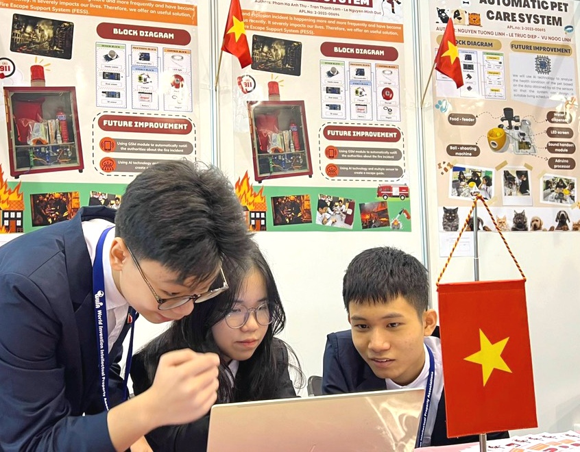 Học sinh Hà Nội đạt thành tích xuất sắc tại Kì thi Phát minh và sáng chế - Ảnh 3.