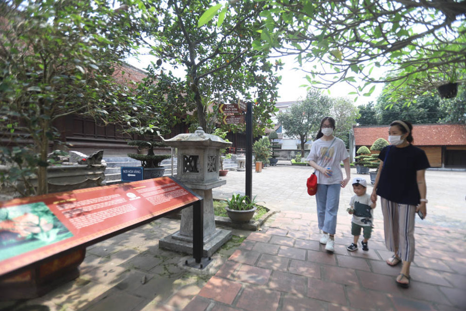 Định hình chuẩn mực văn hóa ứng xử người Hà Nội- Ảnh 5. Định hình chuẩn mực văn hóa ứng xử người Hà Nội- Ảnh 5.