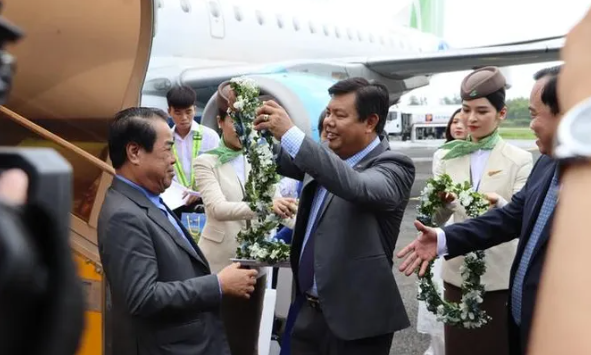 Lần đầu tiên có đường bay thẳng Hà Nội - Cà Mau - Ảnh 1. Lần đầu tiên có đường bay thẳng Hà Nội - Cà Mau - Ảnh 1.