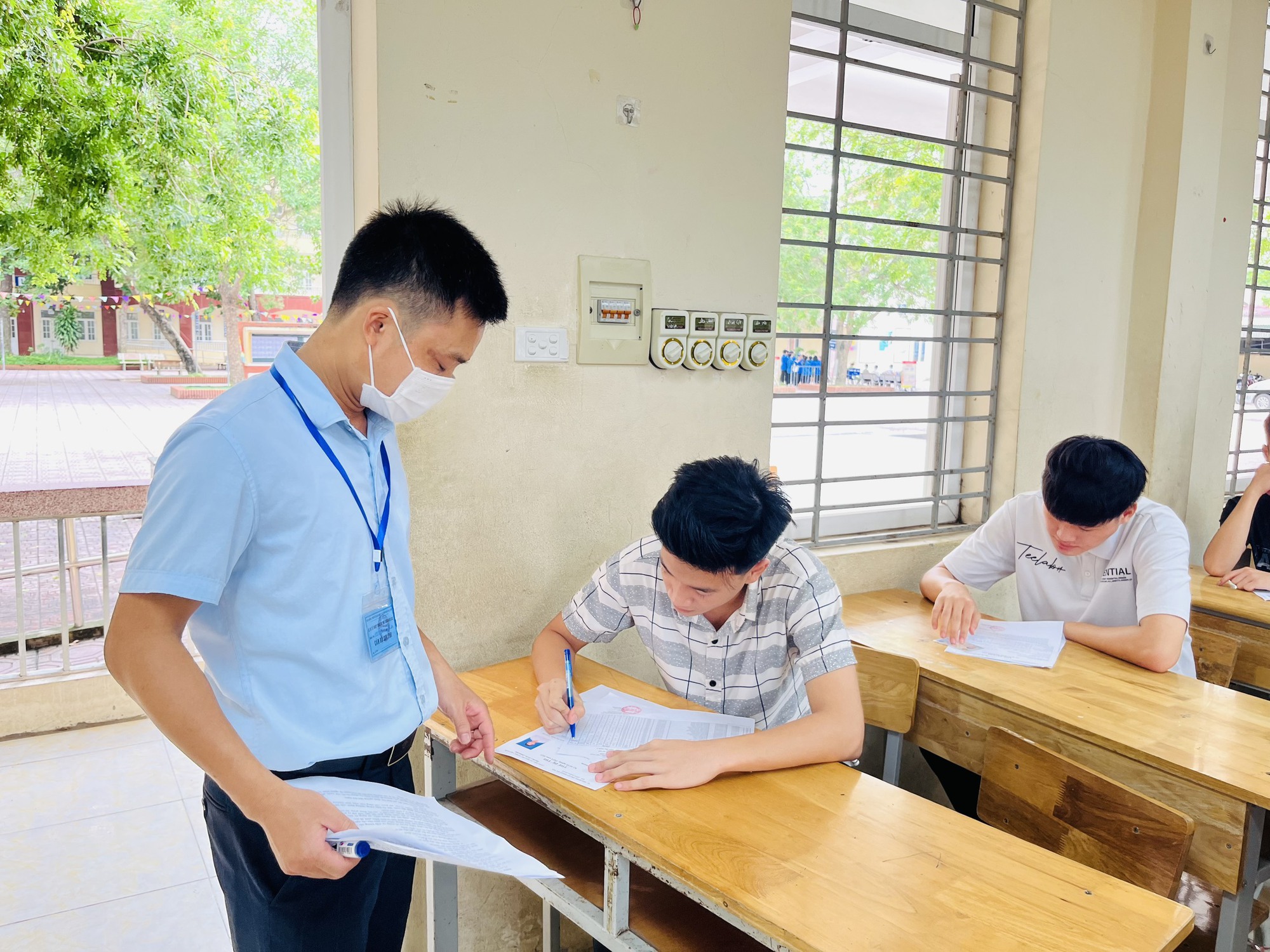 Hà Nội: Động viên thí sinh tự tin bước vào kỳ thi tốt nghiệp THPT - Ảnh 2.