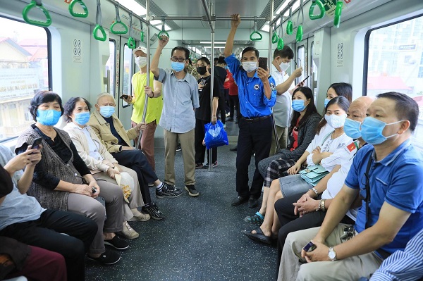 Metro Cát Linh - Hà Đông xác lập kỷ lục vận chuyển hành khách dịp Quốc khánh 2/9 - Ảnh 1.
