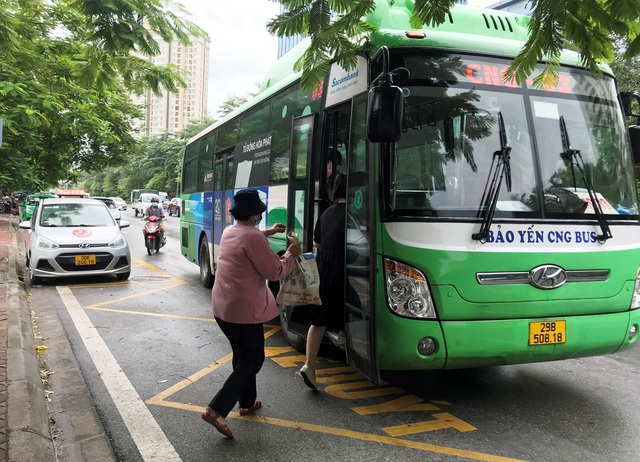 Từng bước thực hiện mục tiêu ‘xanh hoá’ xe buýt của Thủ đô- Ảnh 1.