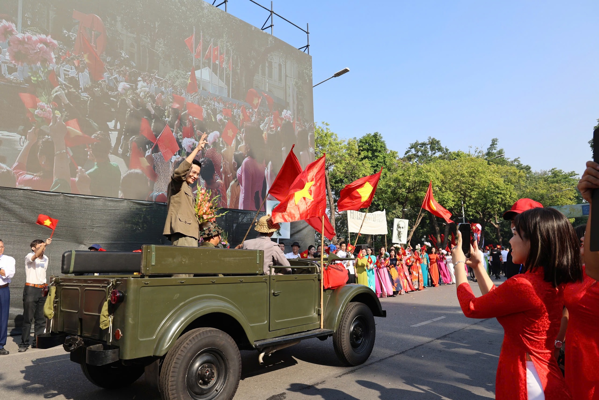 Hà Nội tự hào là Thành phố vì hòa bình, ngàn năm văn hiến- Ảnh 8.