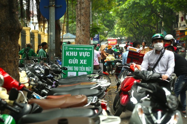 Hà Nội bổ sung 191 tuyến phố đủ điều kiện trông giữ xe- Ảnh 1. Hà Nội bổ sung 191 tuyến phố đủ điều kiện trông giữ xe- Ảnh 1.