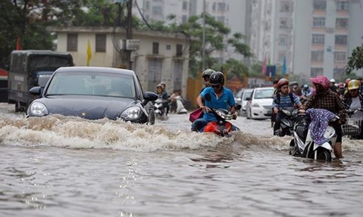 Đưa ra các phương án hướng dẫn giao thông, đối phó với ngập úng- Ảnh 1.