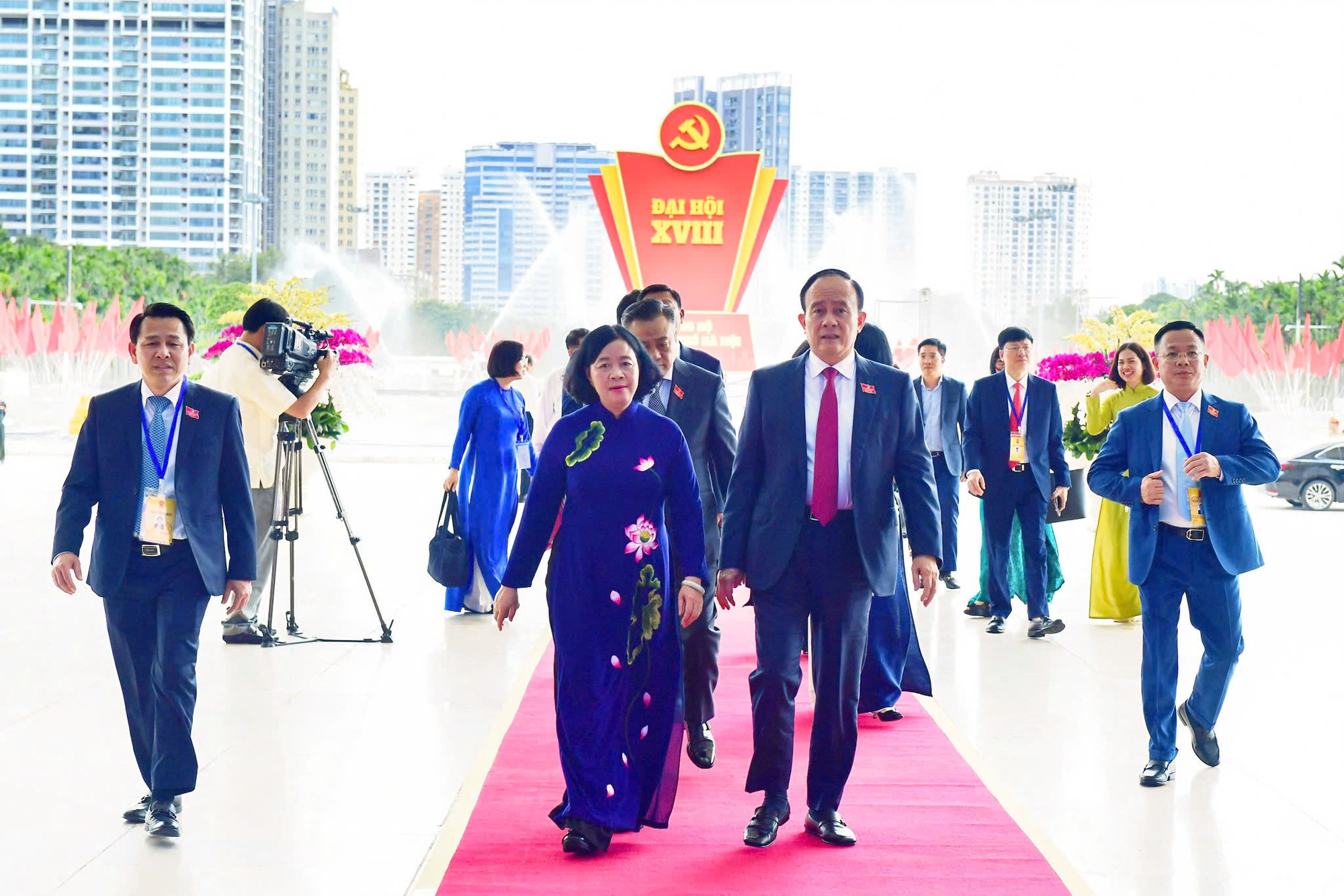 Đại hội Đảng bộ TP. Hà Nội: 4 nhiệm vụ để phát triển Thủ đô giai đoạn tới- Ảnh 1. Đại hội Đảng bộ TP. Hà Nội: 4 nhiệm vụ để phát triển Thủ đô giai đoạn tới- Ảnh 1.
