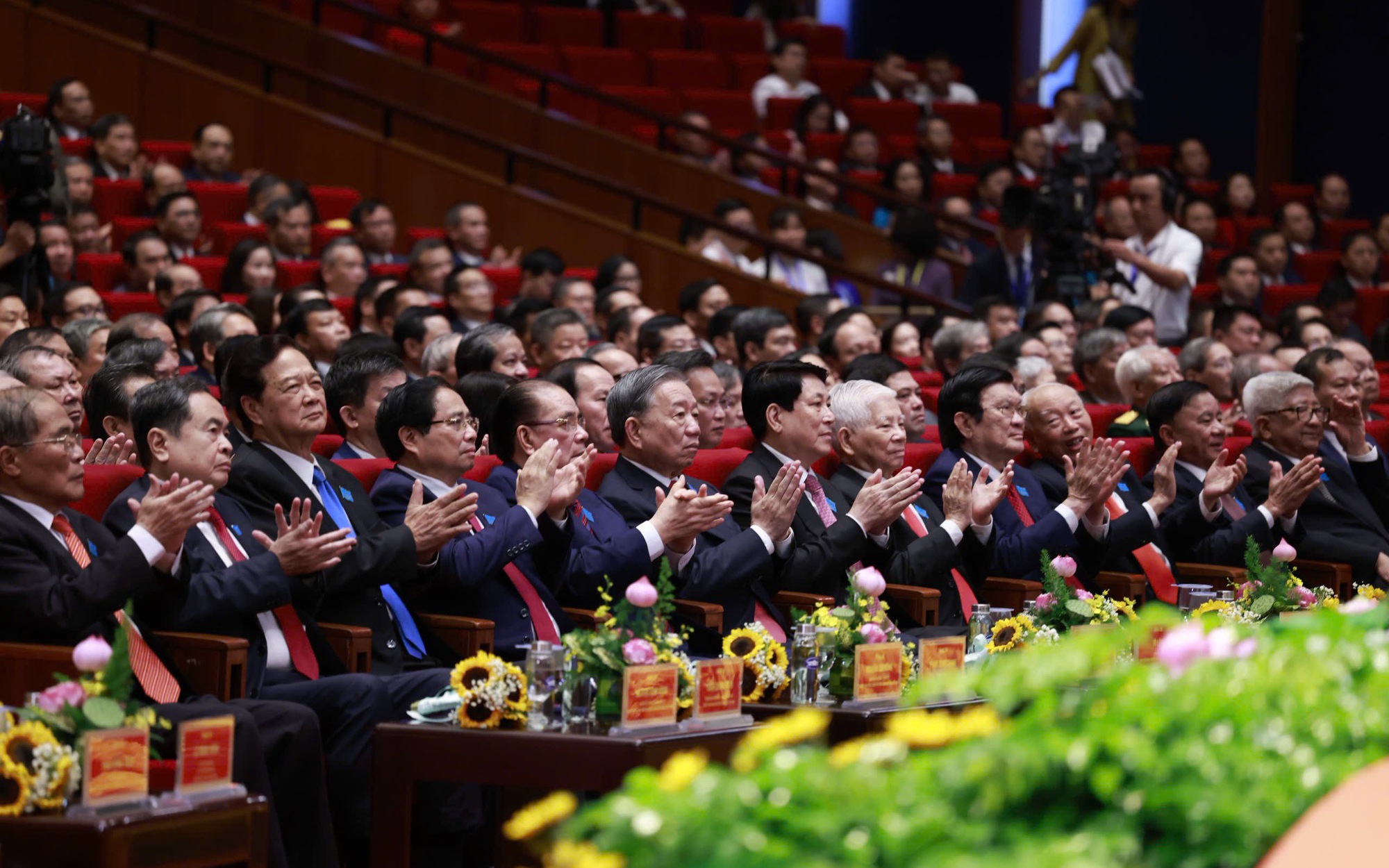 Khai mạc Đại hội Đảng bộ Hà Nội: Xây dựng Thủ đô “Văn hiến-Văn minh-Hiện đại”