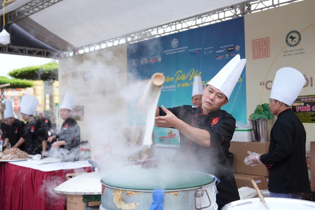 Phở - Câu chuyện văn hóa phi vật thể trong dòng chảy công nghiệp sáng tạo- Ảnh 1. Phở - Câu chuyện văn hóa phi vật thể trong dòng chảy công nghiệp sáng tạo- Ảnh 1.