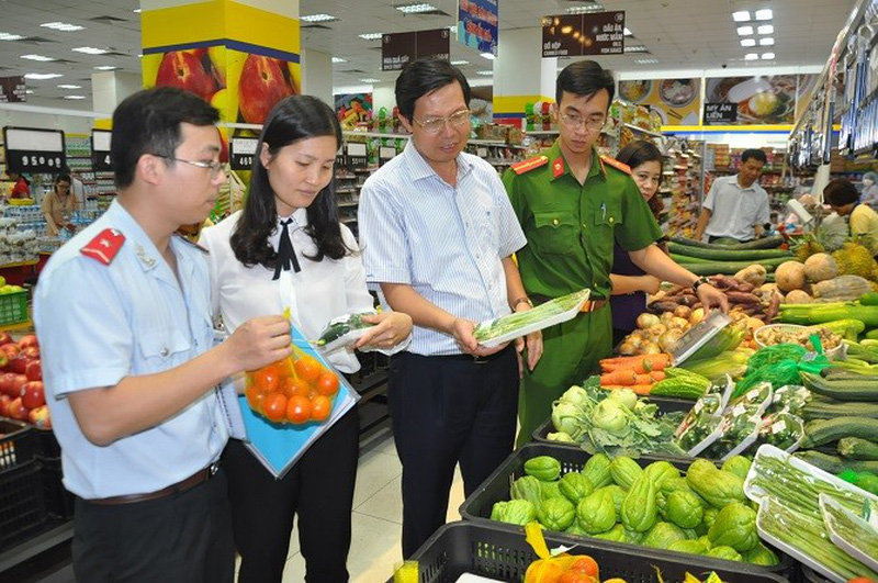 Hà Nội siết chặt an toàn thực phẩm mùa lễTết