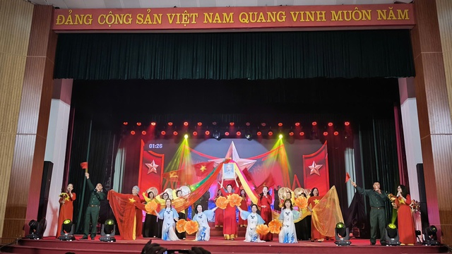 Hà Nội lan tỏa phong trào thôn, tổ dân phố văn hóa tiêu biểu- Ảnh 1. Hà Nội lan tỏa phong trào thôn, tổ dân phố văn hóa tiêu biểu- Ảnh 1.