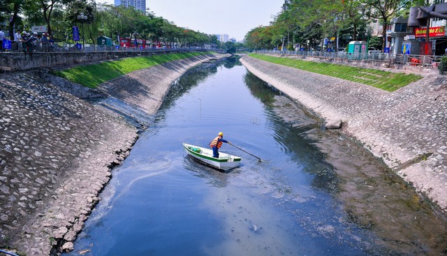 Ưu tiên thực hiện các giải pháp ‘hồi sinh’ sông Tô Lịch- Ảnh 1.