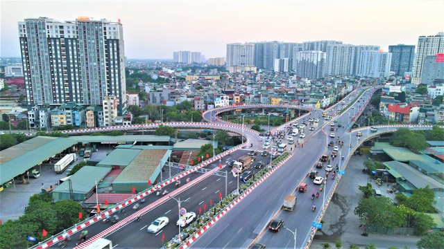 Hà Nội đề xuất duy tu, sửa chữa cầu Vĩnh Tuy giai đoạn 1- Ảnh 1. Hà Nội đề xuất duy tu, sửa chữa cầu Vĩnh Tuy giai đoạn 1- Ảnh 1.