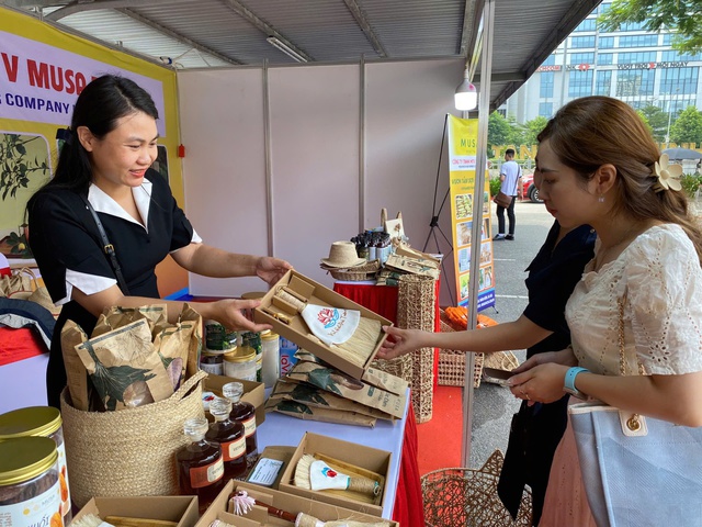Lan tỏa xu hướng tiêu dùng xanh: Hướng tới phát triển bền vững - Ảnh 1. Lan tỏa xu hướng tiêu dùng xanh: Hướng tới phát triển bền vững - Ảnh 1.