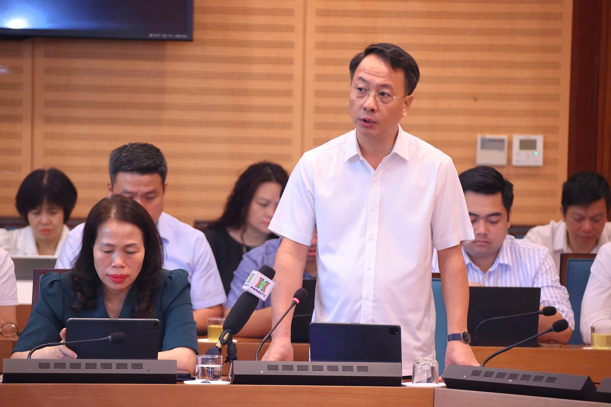 Ưu tiên giải quyết thủ tục hành chính cho người dân khi xã, phường đi vào hoạt động- Ảnh 4. Ưu tiên giải quyết thủ tục hành chính cho người dân khi xã, phường đi vào hoạt động- Ảnh 4.