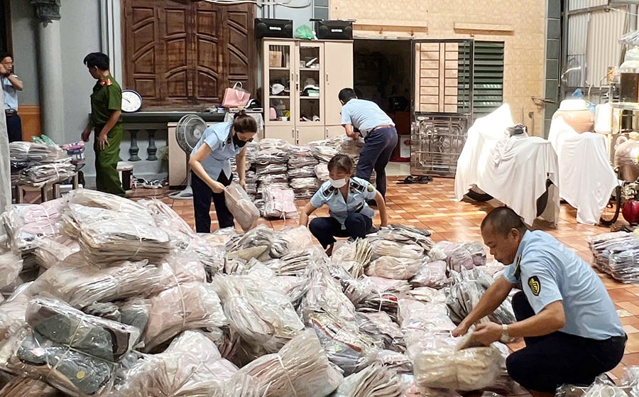 Hà Nội: Siết chặt quản lý hàng giả, bảo vệ người tiêu dùng- Ảnh 1.