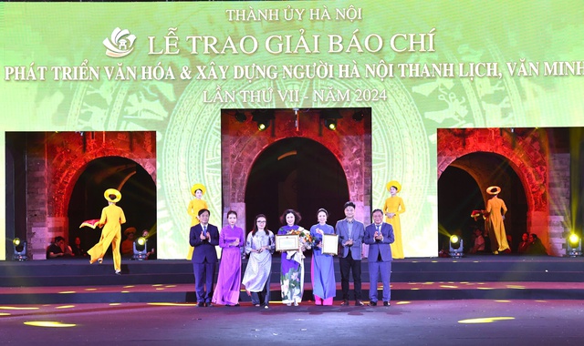 Đẩy mạnh tuyên truyền hưởng ứng Giải báo chí về phát triển văn hóa và xây dựng người Hà Nội thanh lịch, văn minh 2025- Ảnh 1. Đẩy mạnh tuyên truyền hưởng ứng Giải báo chí về phát triển văn hóa và xây dựng người Hà Nội thanh lịch, văn minh 2025- Ảnh 1.