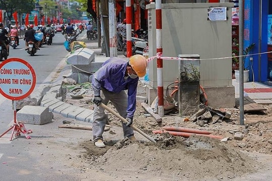 Tạm dừng thi công, đào hè, đường từ ngày 11/8 đến ngày hết 5/9- Ảnh 1. Tạm dừng thi công, đào hè, đường từ ngày 11/8 đến ngày hết 5/9- Ảnh 1.