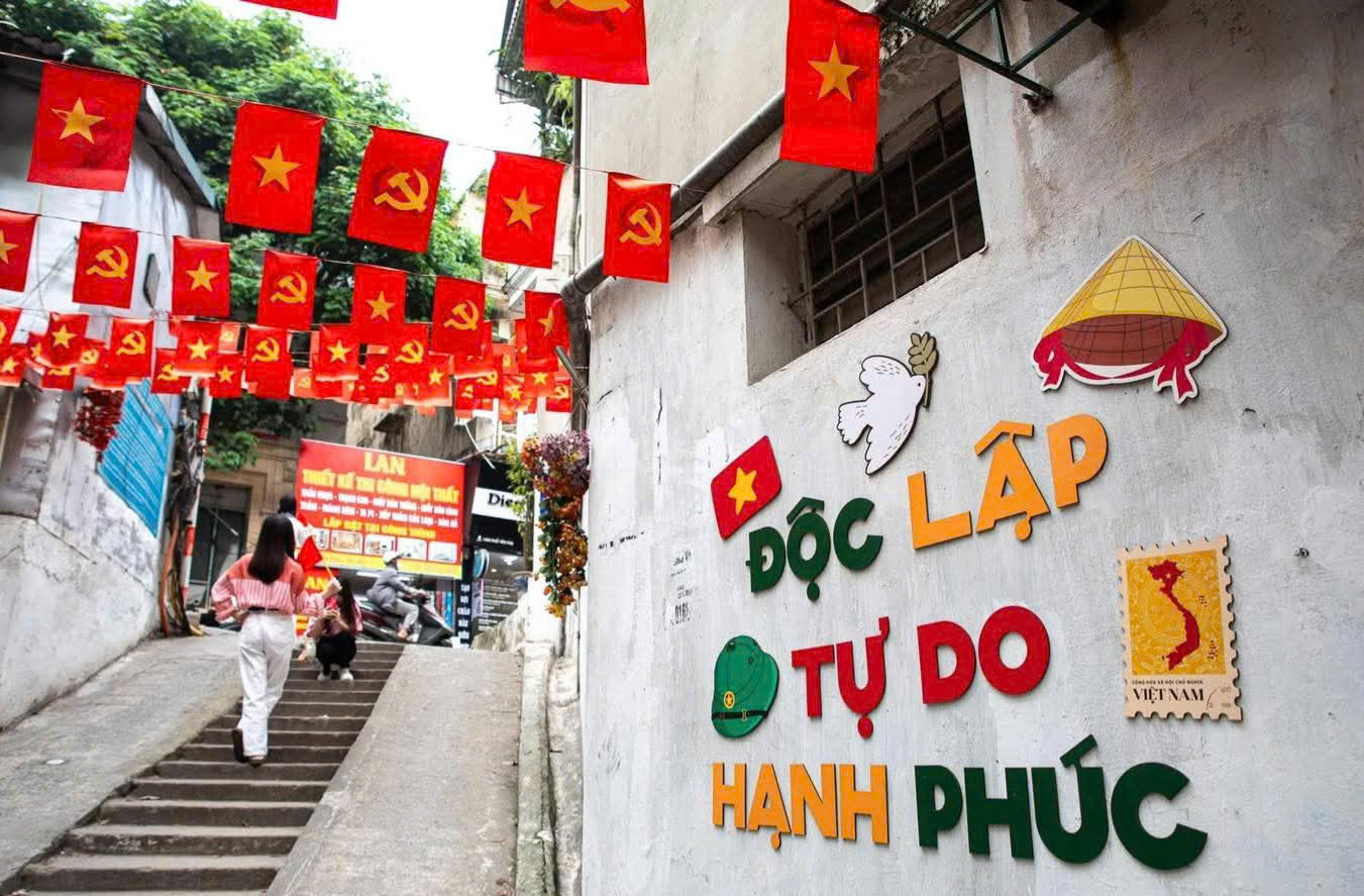 Du lịch Hà Nội sôi động với loại hoạt động chào đón Quốc khánh- Ảnh 1.