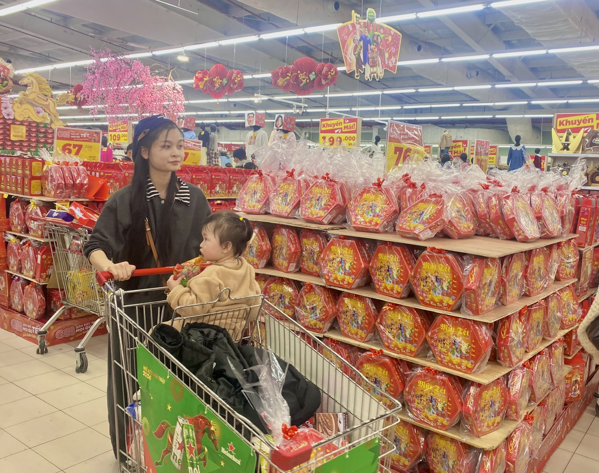 Thị trường bánh kẹo, giỏ quà Tết 2026: Hàng Việt chiếm ưu thế- Ảnh 4.