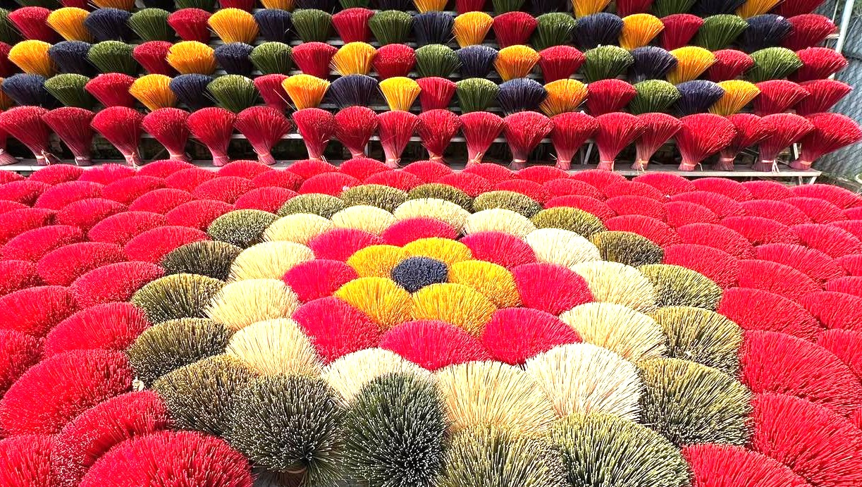 Giữ lửa làng nghề trong những ngày Xuân mới- Ảnh 1. Giữ lửa làng nghề trong những ngày Xuân mới- Ảnh 1.