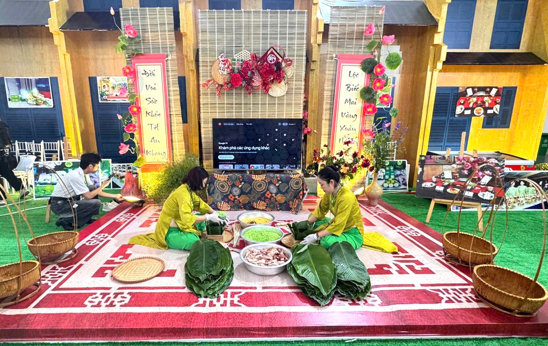 Tái hiện ‘Tết sum vầy’ qua những trải nghiệm văn hóa đặc sắc- Ảnh 3.