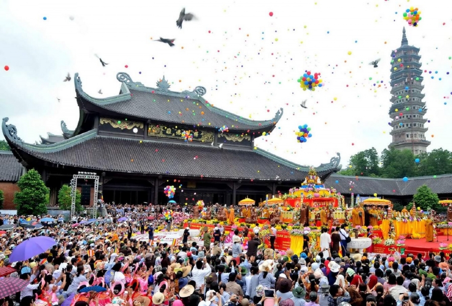ĐỊA ĐIỂM TỔ CHỨC LỄ HỘI CHÙA HƯƠNG TẠI QUẦN THỂ DANH THẮNG HƯƠNG SƠN THUỘC HUYỆN MỸ ĐỨC HÀ NỘI