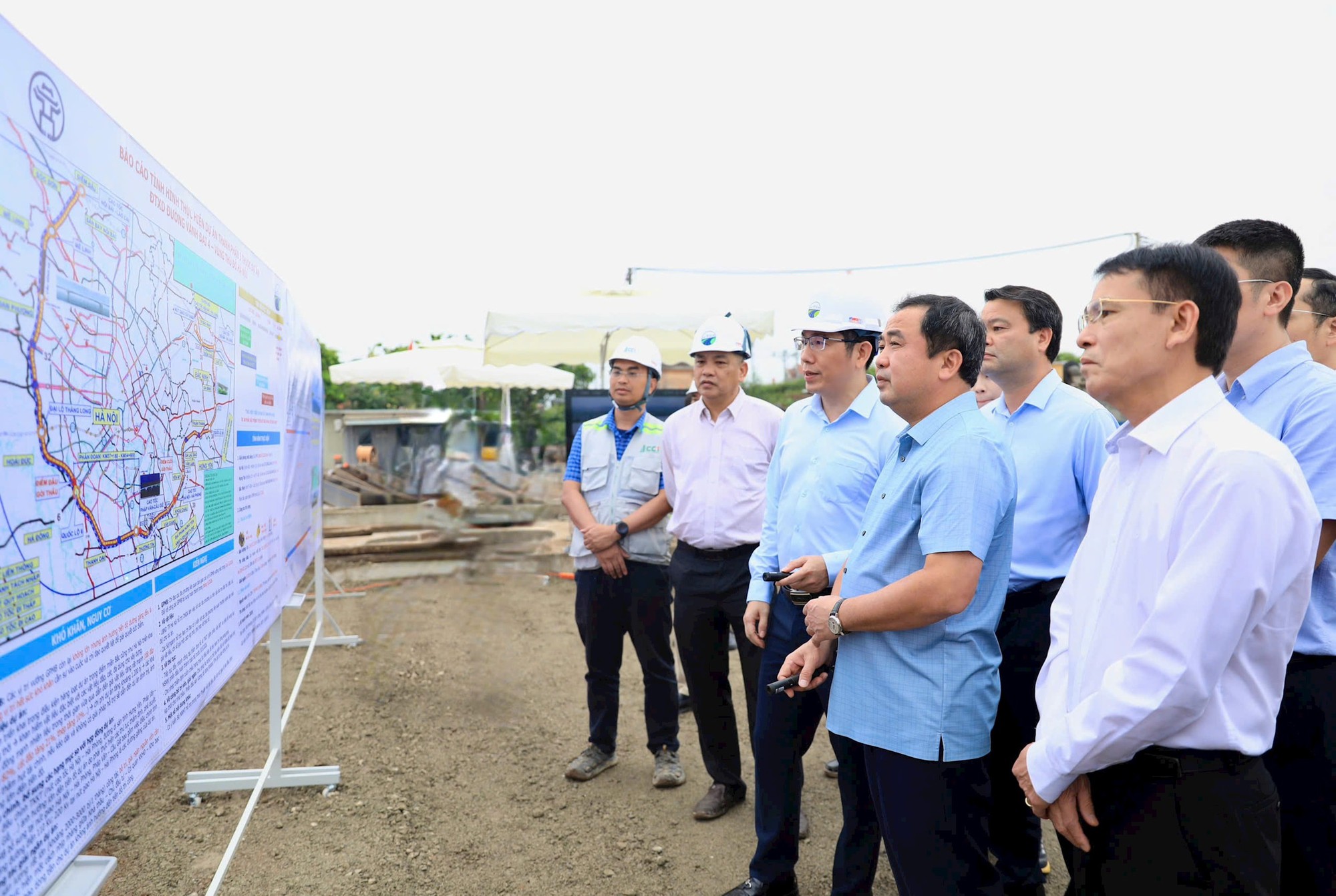 Bí thư Thành ủy Hà Nội Trần Đức Thắng chỉ đạo bảo đảm tiến độ các dự án trọng điểm - Ảnh 1.