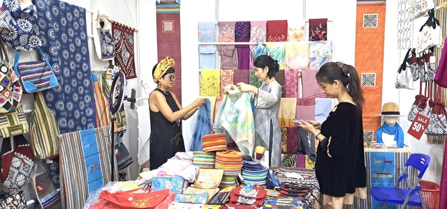 Hàng Việt dần khẳng định vị thế nhờ chất lượng nâng cao, mẫu mã hiện đại- Ảnh 1.