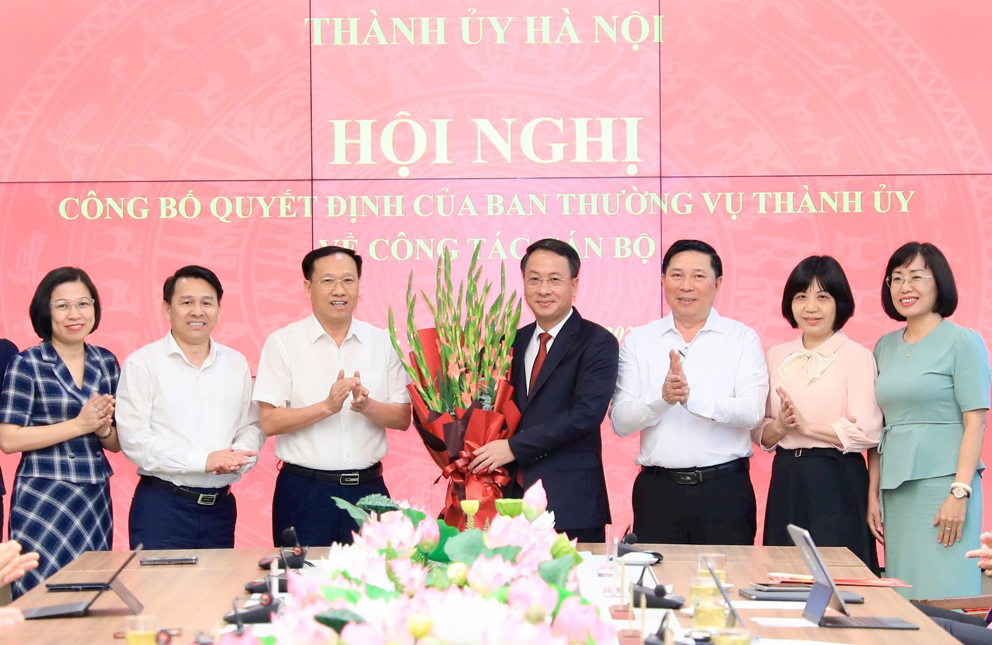 Đồng chí Trần Đình Cảnh giữ chức Chủ nhiệm Ủy ban Kiểm tra Thành ủy Hà Nội- Ảnh 2.