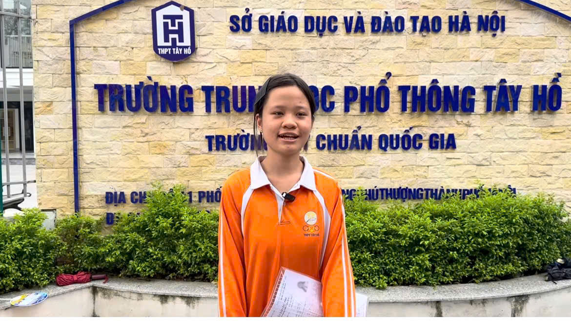 Thí sinh hoàn thành môn Ngữ văn với đề thi liên quan đến trí tuệ