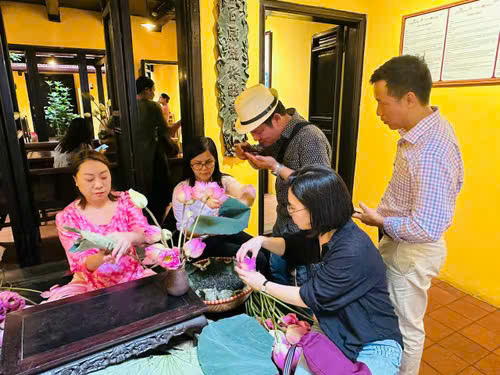 Hành trình Thăng Long Tứ trấn: Đổi mới trải nghiệm tại các Di tích Quốc gia đặc biệt- Ảnh 3.
