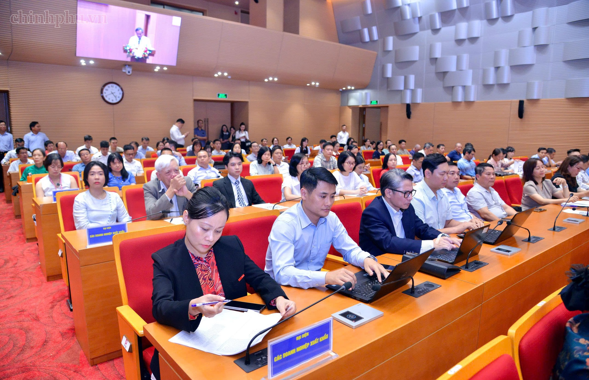 Hà Nội: Thúc đẩy sản xuất, tiêu dùng và xuất khẩu góp phần đạt tăng trưởng hai con số- Ảnh 4.