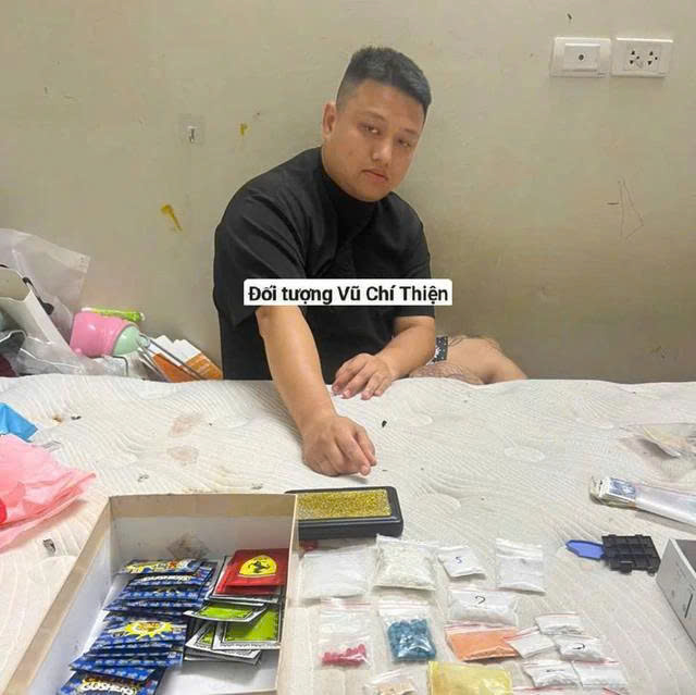 Từ kiểm tra nhân viên giao hàng, công an TP. Hà Nội phát hiện đường dây ma túy- Ảnh 1.