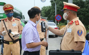 Cảnh sát giao thông Hà Nội xử phạt 7.300 trường hợp vi phạm nồng độ cồn 
