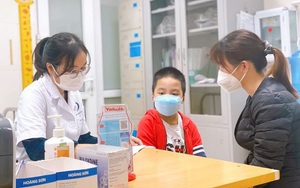 Hà Nội nhận 72.700 liều vaccine Moderna tiêm cho trẻ từ 5-11 tuổi