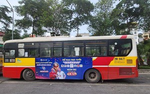 Hà Nội kiểm tra xe buýt dán quảng cáo trang website cá độ