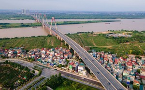 Sông Hồng gắn liền với xây dựng và phát triển Thủ đô