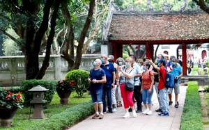 Khách du lịch tới Hà Nội tăng 23,1% so với cùng kỳ