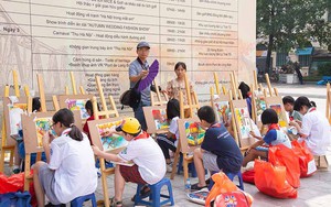 Thiếu nhi Thủ đô vẽ tranh trong Festival Thu Hà Nội