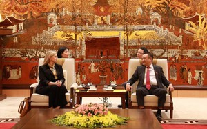 Chủ tịch UBND Thành phố Trần Sỹ Thanh tiếp Đại sứ Thụy Điển tại Việt Nam