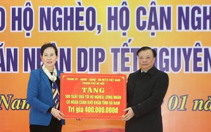 Bí thư Thành ủy Hà Nội thăm, tặng quà hộ nghèo, người lao động tại Hà Nam, Ninh Bình